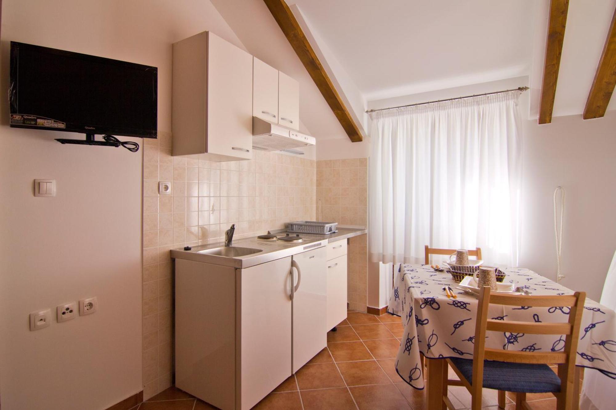 Komiža Apartments Donika מראה חיצוני תמונה