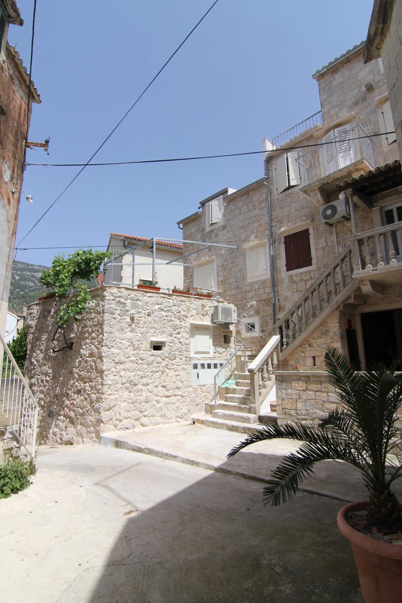 Komiža Apartments Donika מראה חיצוני תמונה