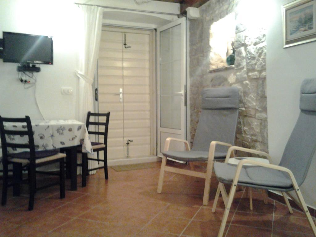 Komiža Apartments Donika מראה חיצוני תמונה