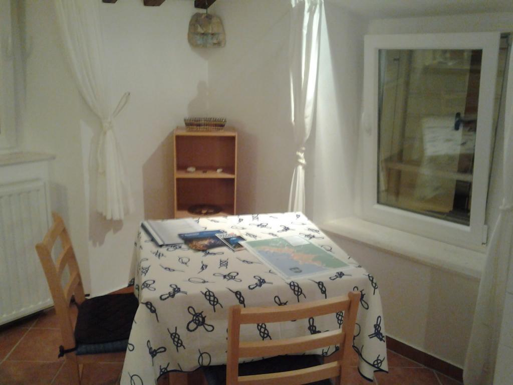 Komiža Apartments Donika מראה חיצוני תמונה