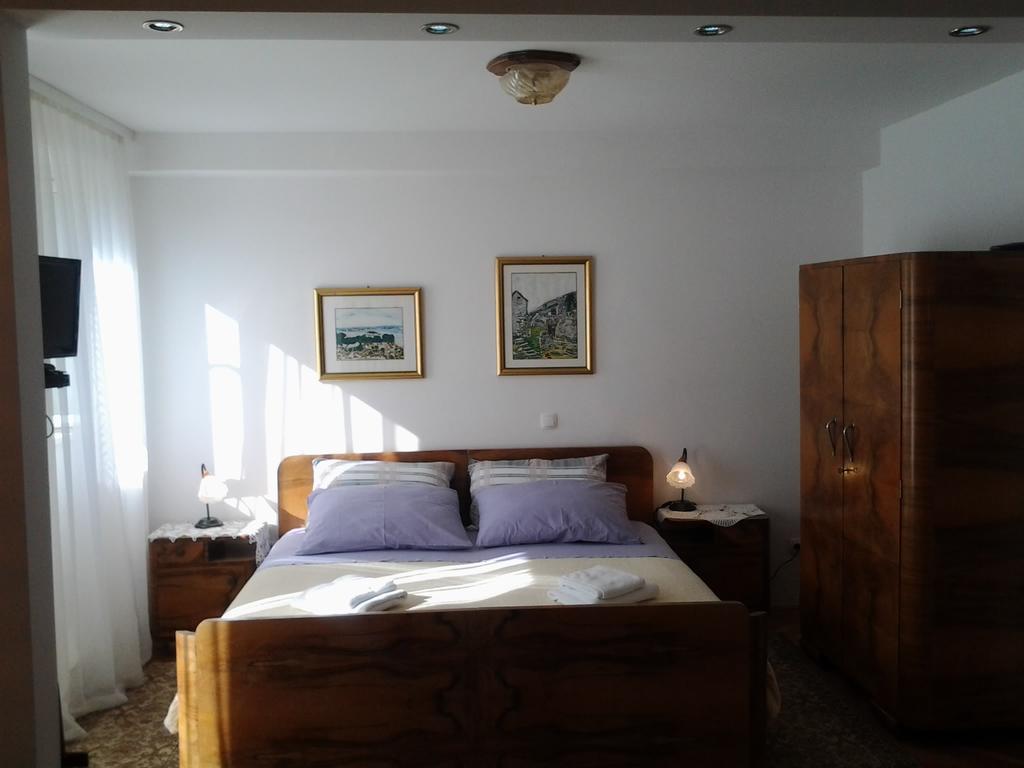 Komiža Apartments Donika מראה חיצוני תמונה