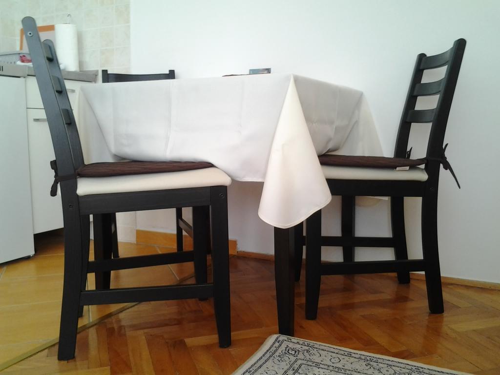 Komiža Apartments Donika מראה חיצוני תמונה