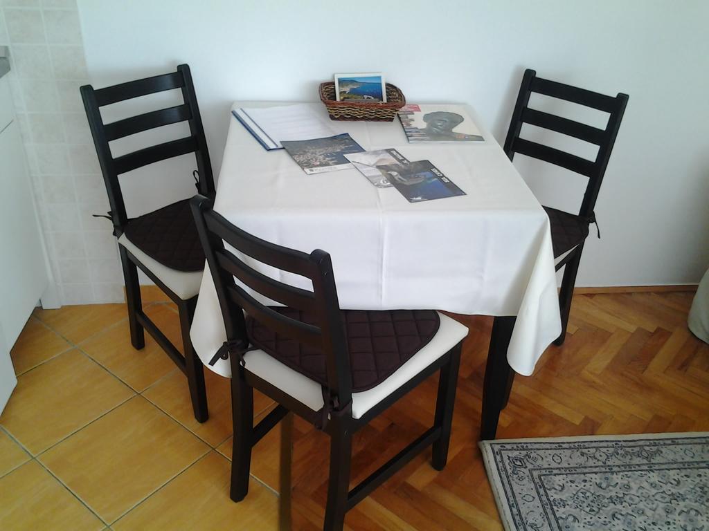 Komiža Apartments Donika מראה חיצוני תמונה
