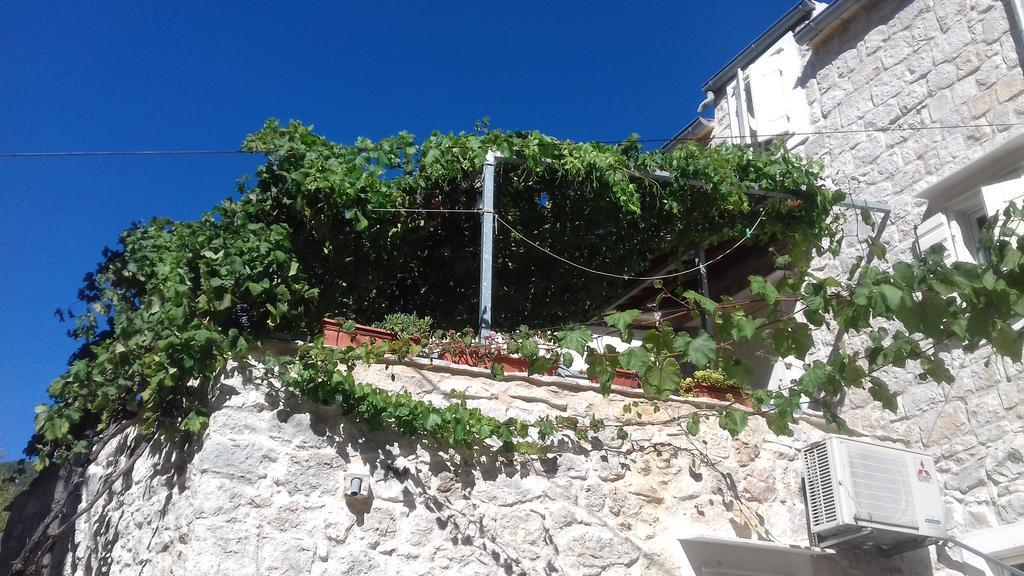 Komiža Apartments Donika מראה חיצוני תמונה