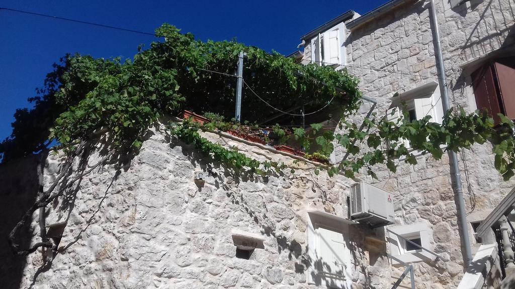 Komiža Apartments Donika מראה חיצוני תמונה