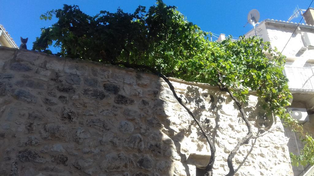 Komiža Apartments Donika מראה חיצוני תמונה