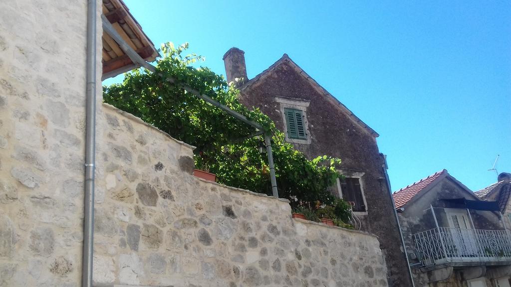 Komiža Apartments Donika מראה חיצוני תמונה
